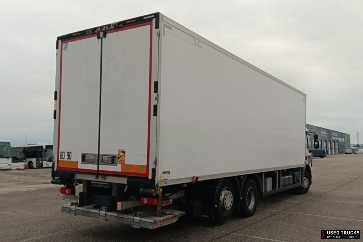 Renault Trucks D Wide 320