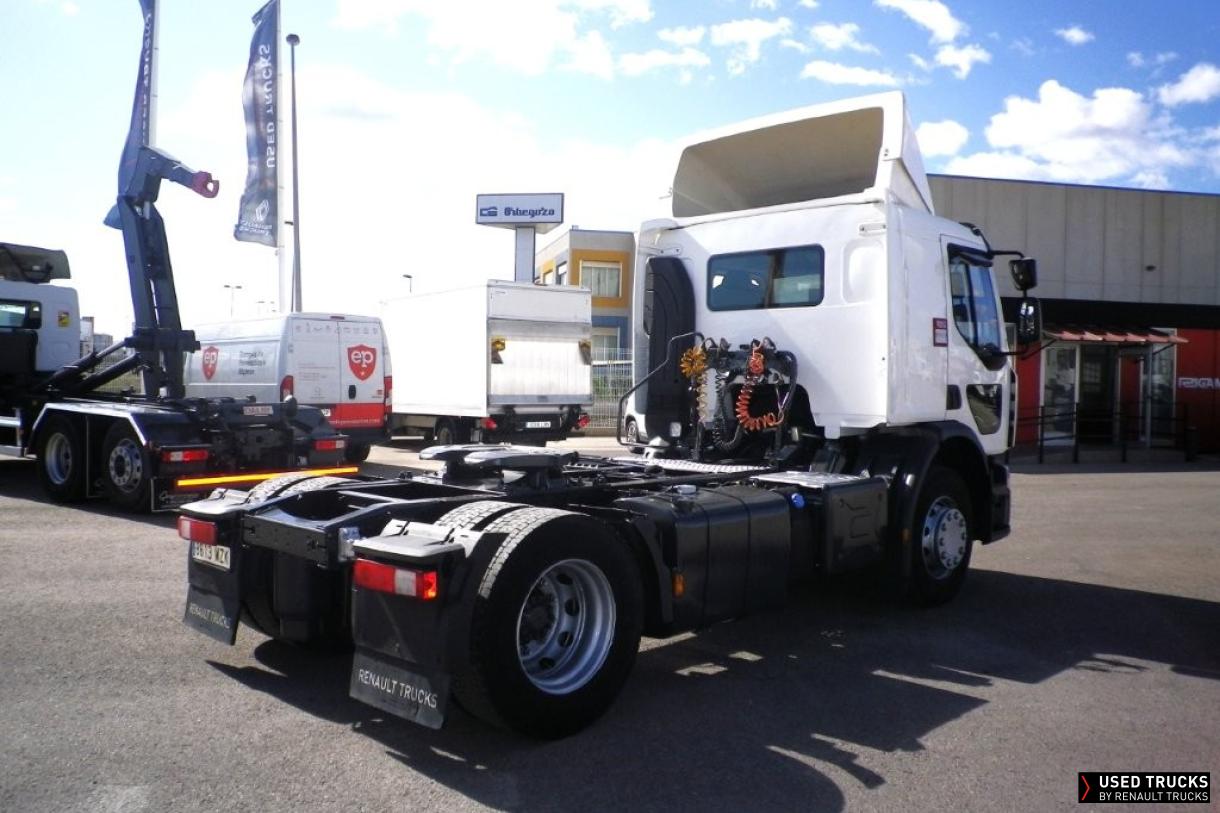 Renault Trucks D Wide 320