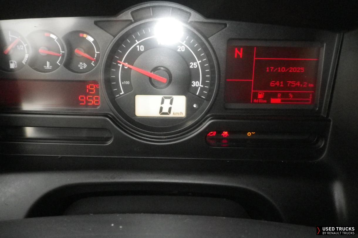 Renault Trucks D Wide 320