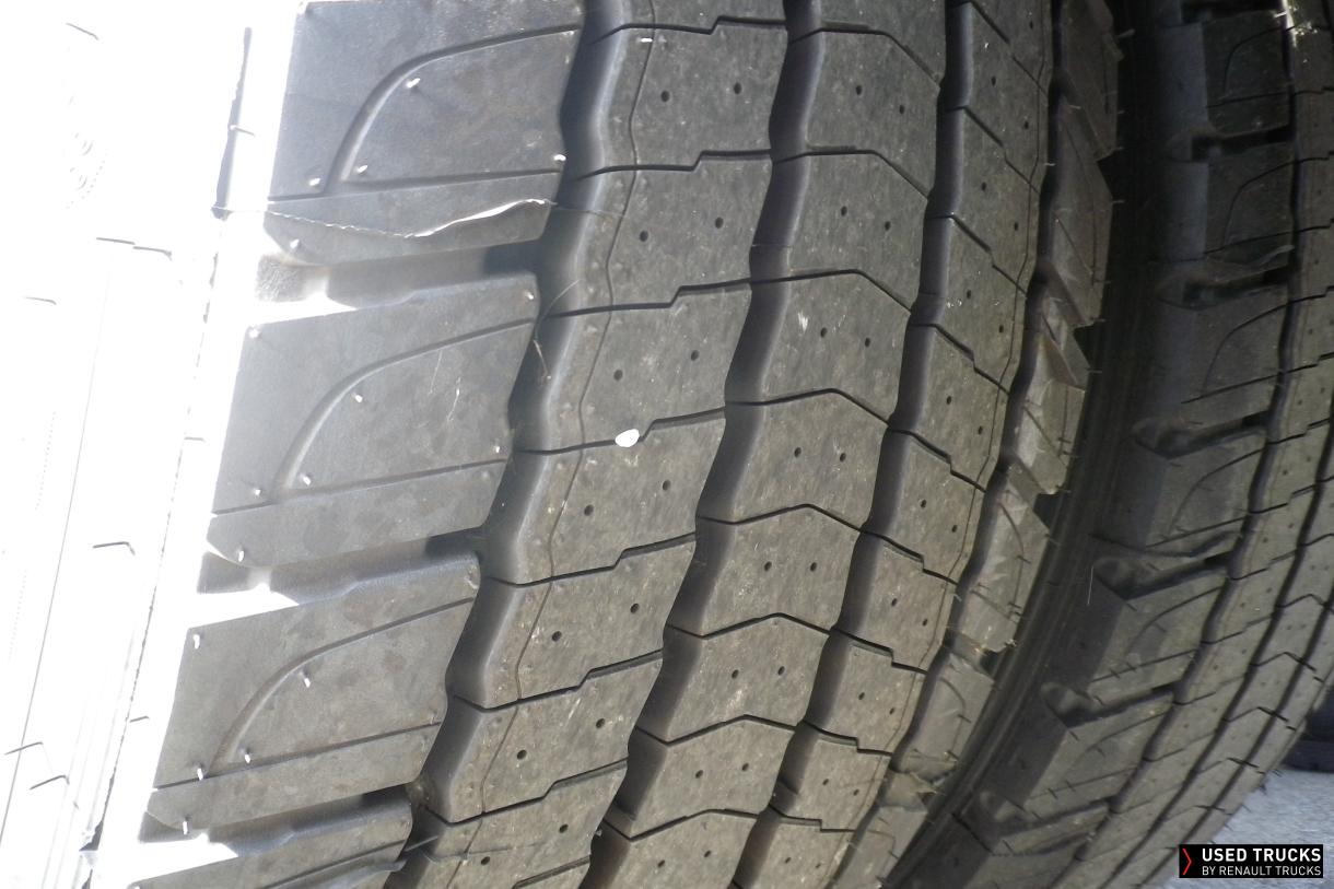 Renault Trucks T 440