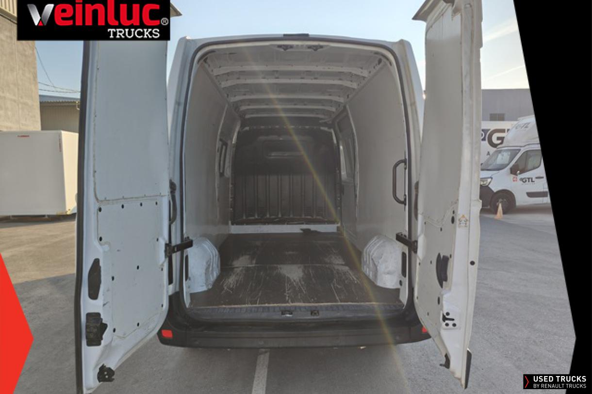 Renault Trucks Master 135