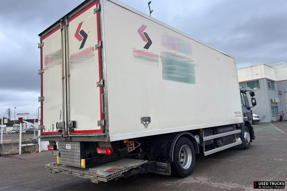 Renault Trucks D Wide 320