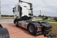 Renault Trucks T High
                                          520
